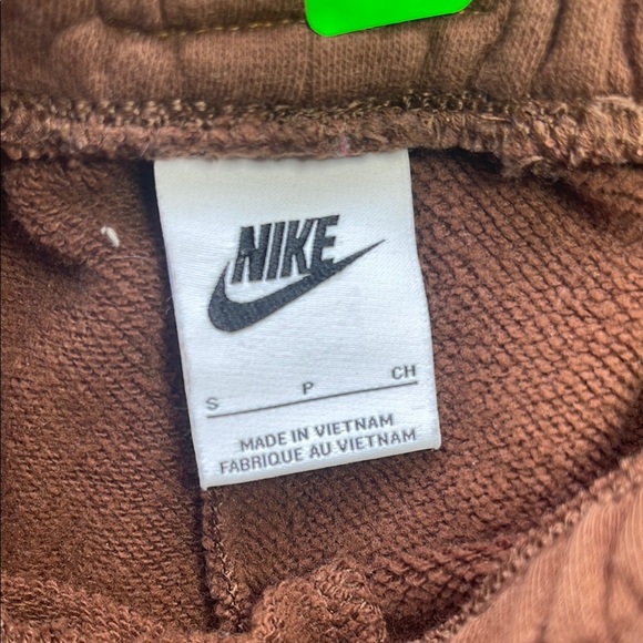 Nike Women's Athletic Shorts in Brown and Gold - Picture 2 of 9